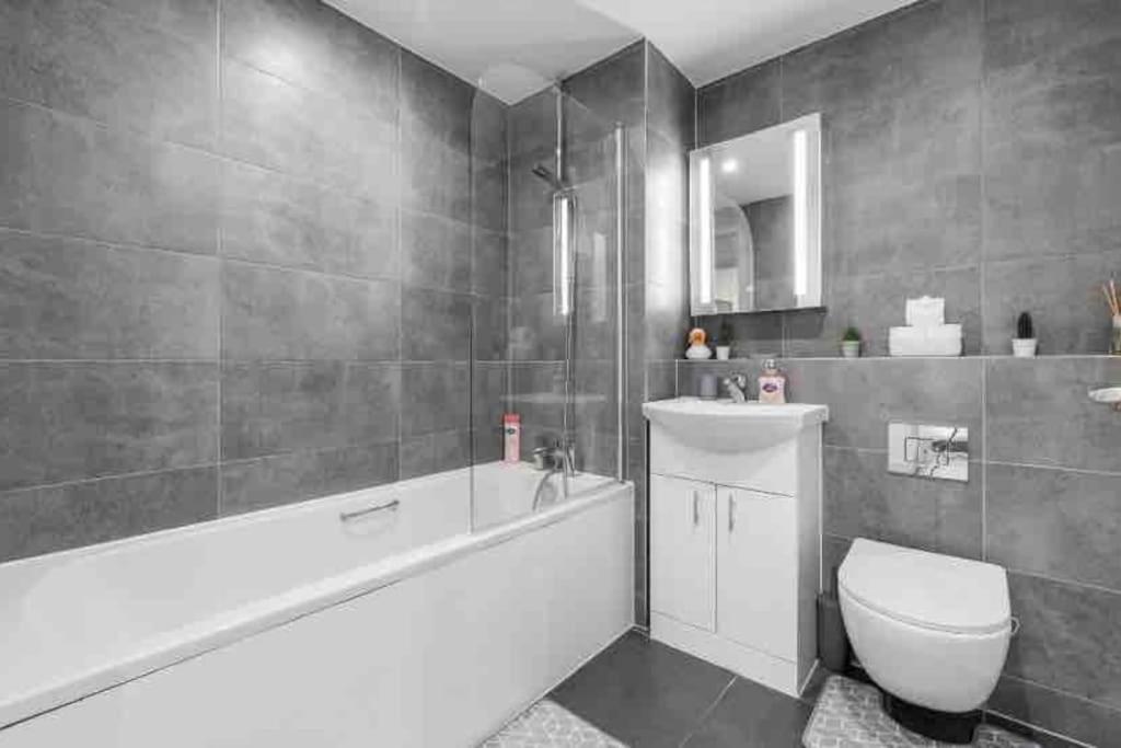 Cozy Flat Near London Eye/ Victoria / Vauxhall Lejlighed Eksteriør billede